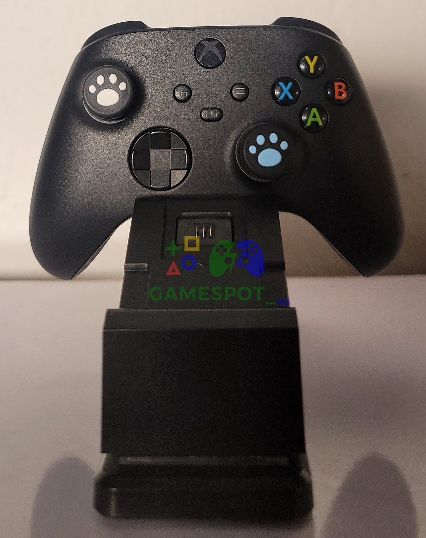 Black Xbox Series S/X Controller( Pre-owned )