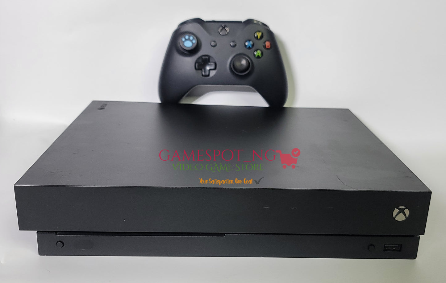 Xbox One X + 15 Installed Games + 1 PAD