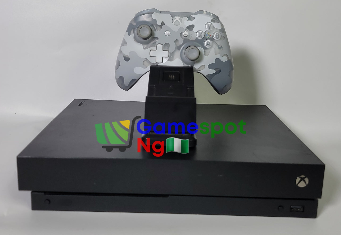 Xbox One X 15 Installed Games + Wireless Controller