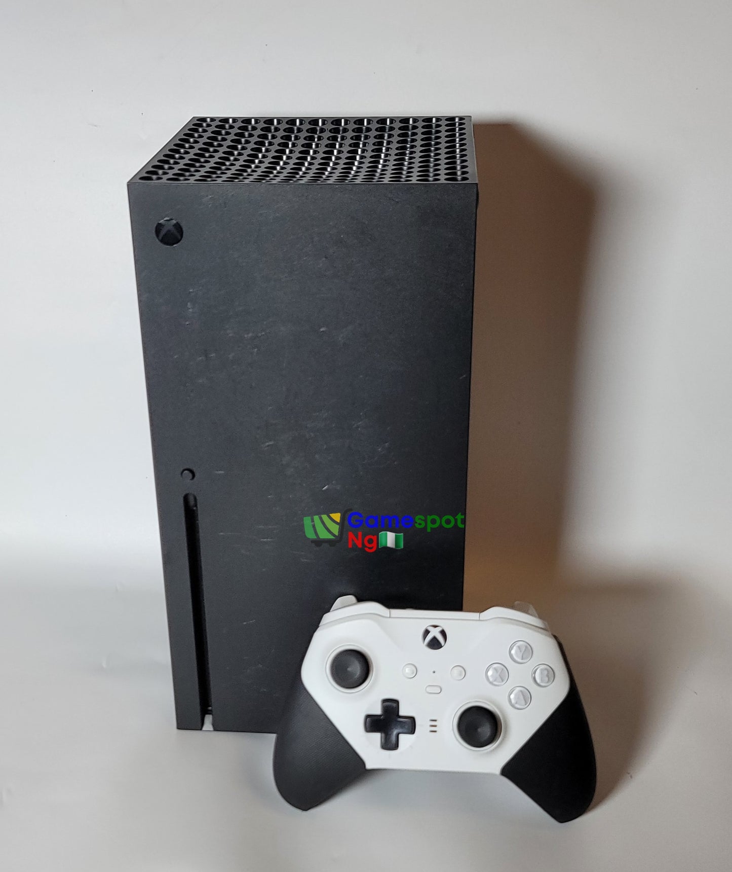 Xbox Series X, 1 controller & 15 Preinstalled Games