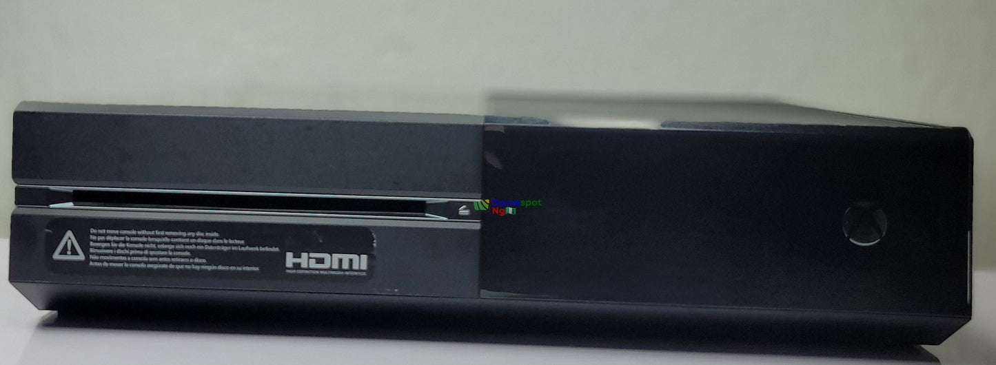 a Black Xbox One + Installed Games MACHINE HEAD only