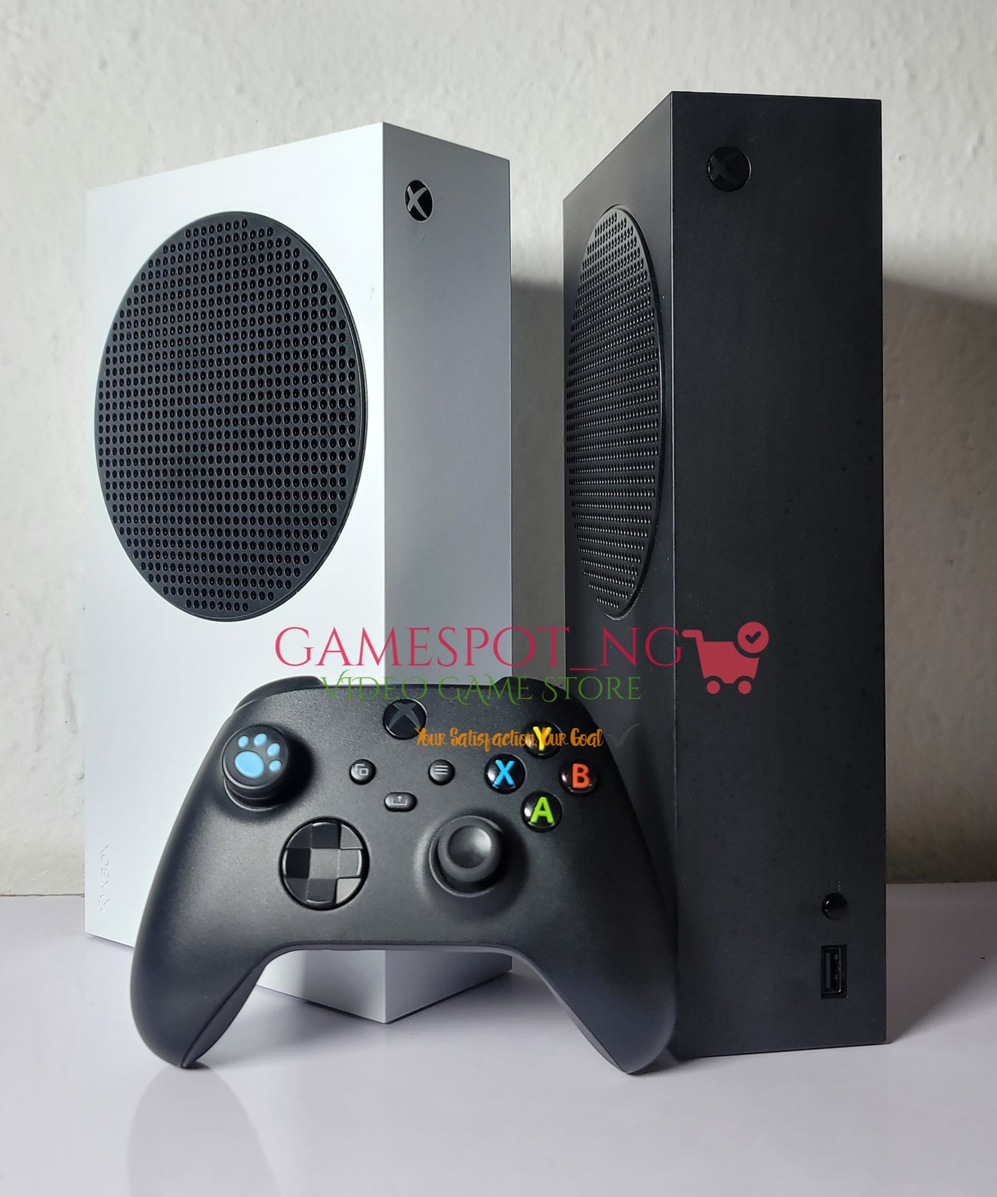 1tb Xbox Series S + 10 Installed Games & a PAD