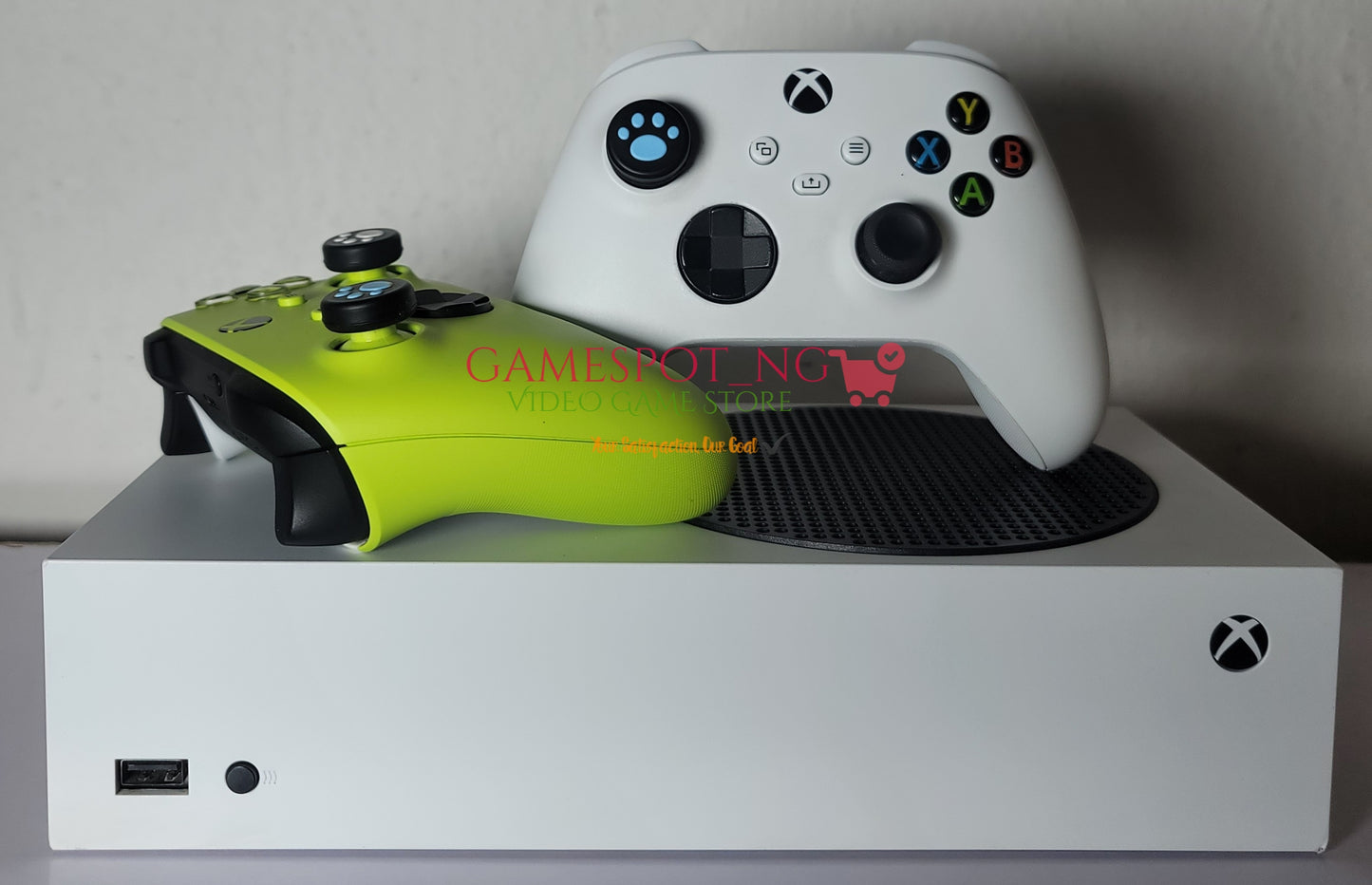 1tb Xbox Series S + 10 Installed Games & a PAD